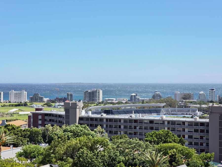 2 Bedroom Property for Sale in Green Point Western Cape